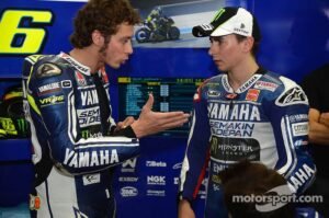 Valentino Rossi Ungkap Kisah Tembok yang Pisahkan Garasinya dengan Jorge Lorenzo karena Data